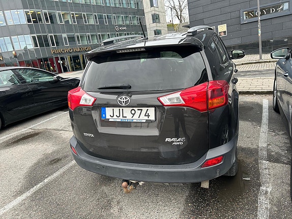 Toyota RAV4 5 of 6