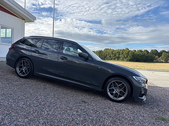 BMW 330e 2 of 9