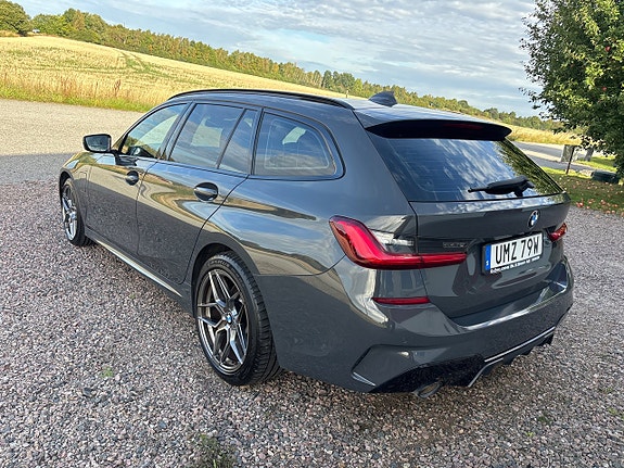 BMW 330e 5 of 9
