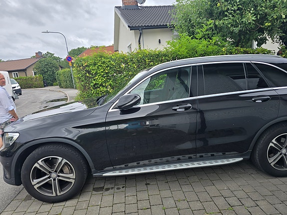 Mercedes-Benz GLC220 d 4 of 4