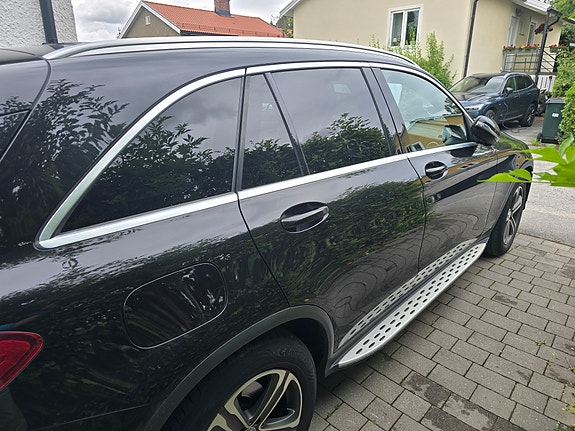 Mercedes-Benz GLC220 d 3 of 4