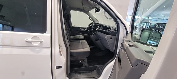 Volkswagen Transporter 8 of 11