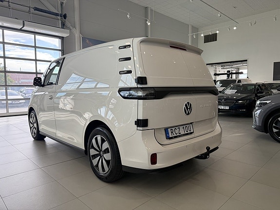 Volkswagen ID. Buzz 7 of 18