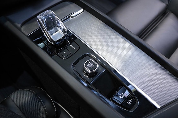 Volvo XC60 23 of 30