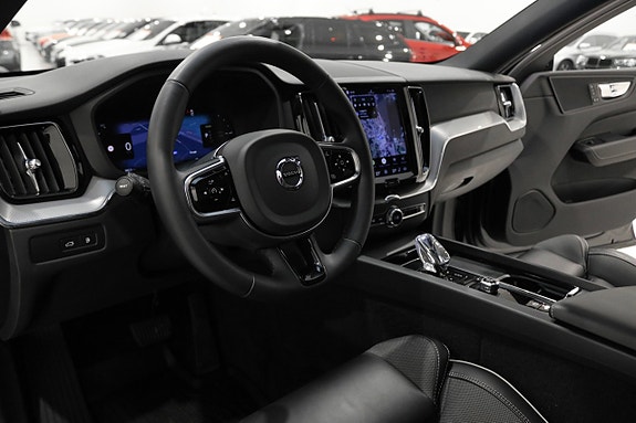Volvo XC60 9 of 30