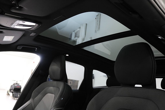 Volvo XC60 15 of 30