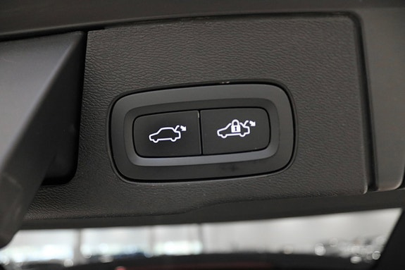 Volvo XC60 21 of 30