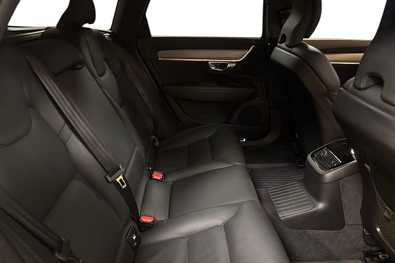 Volvo V90 11 of 13