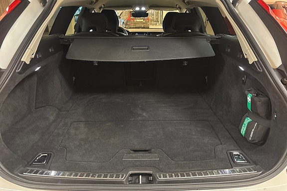Volvo V90 13 of 13