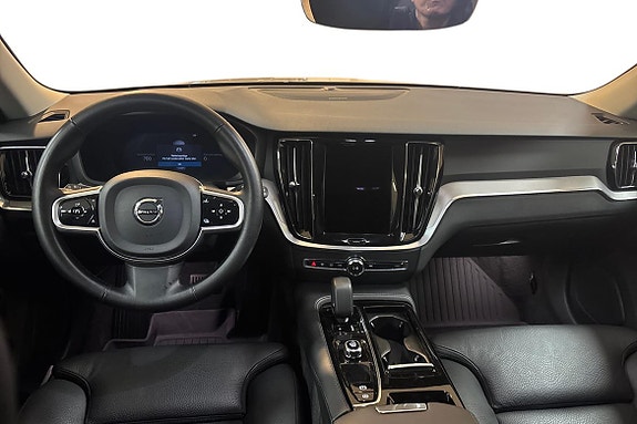 Volvo V60 9 of 13