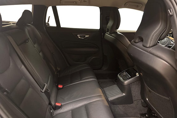 Volvo V60 11 of 13