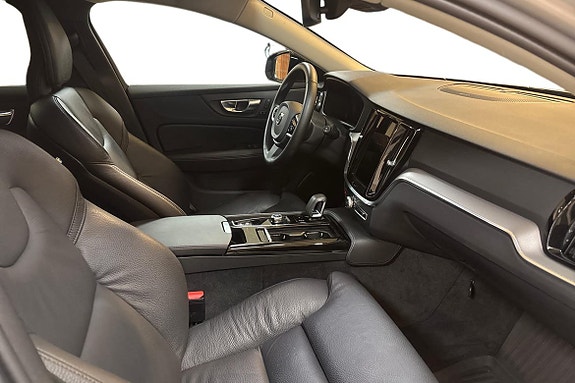 Volvo V60 10 of 13