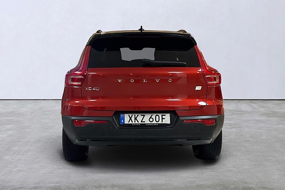 Volvo XC40 5 of 13