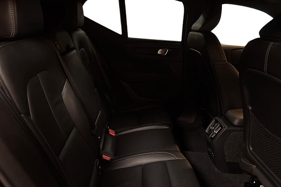 Volvo XC40 11 of 13