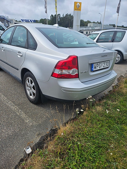 Volvo S40 3 of 5