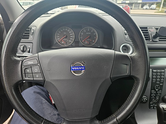 Volvo S40 4 of 5