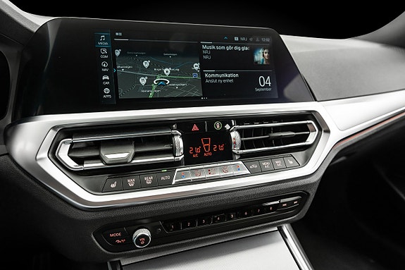 BMW 330e 12 of 21