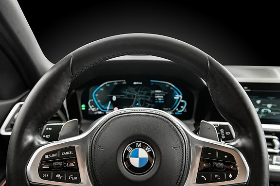 BMW 330e 9 of 21