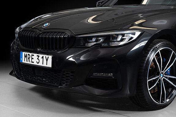 BMW 330e 5 of 21