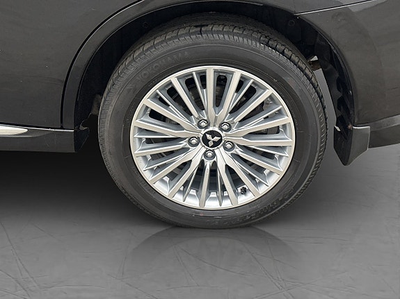 Mitsubishi Outlander 25 of 27