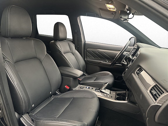 Mitsubishi Outlander 10 of 27
