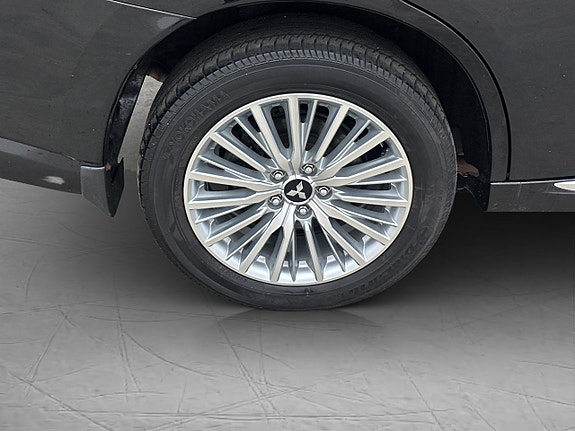Mitsubishi Outlander 26 of 27