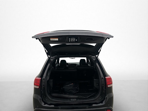 Mitsubishi Outlander 8 of 27