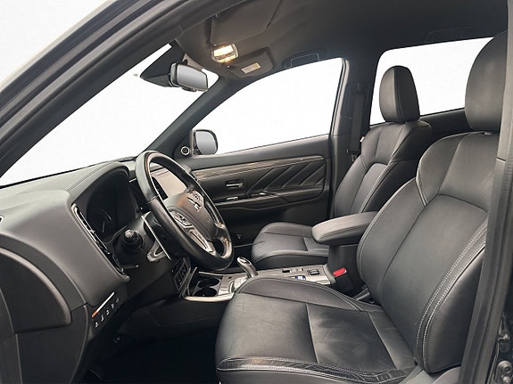 Mitsubishi Outlander 13 of 27