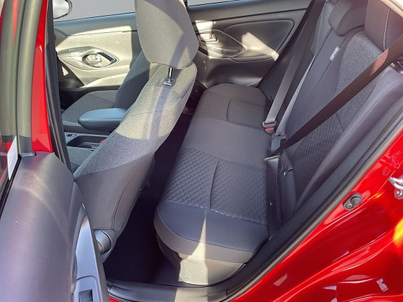 Toyota Yaris Cross 8 of 11