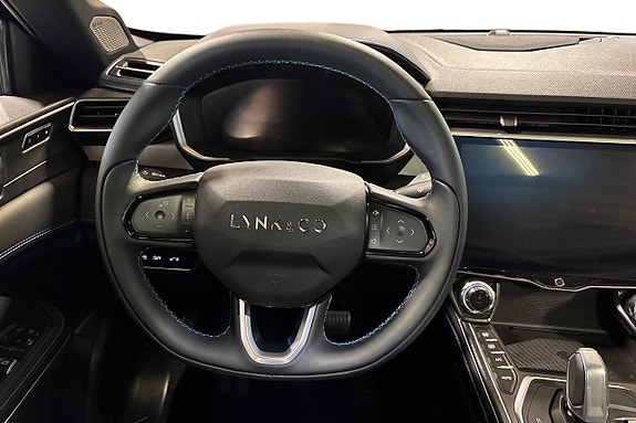 Lynk & Co 01 16 of 26