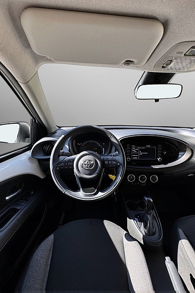 Toyota Aygo X 13 of 23