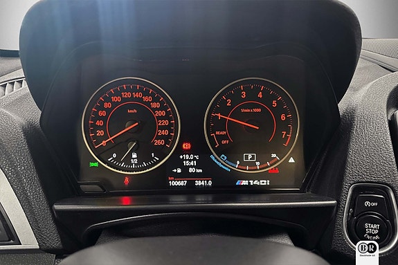 BMW M140i 10 of 19
