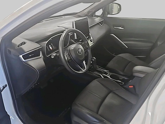 Toyota Corolla Cross 14 of 19