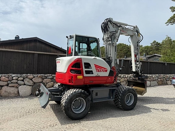 Takeuchi TB370W 3 of 4