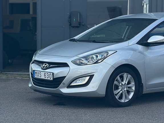 Hyundai i30 2 of 26