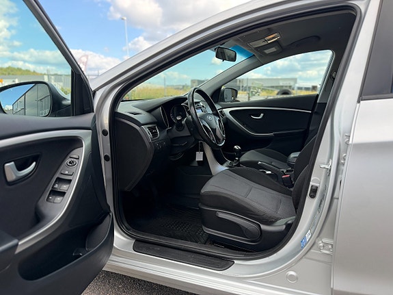 Hyundai i30 12 of 26