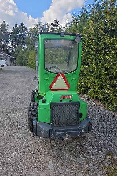 Avant 630 Kompaktlastare med hytt och värme 4 of 24