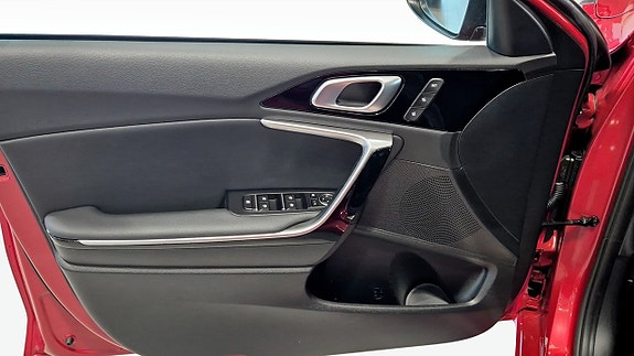 Kia Ceed 12 of 12