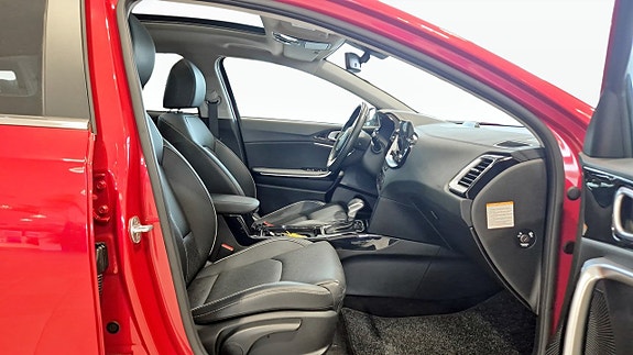 Kia Ceed 8 of 12