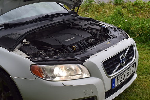 Volvo V70 9 of 12