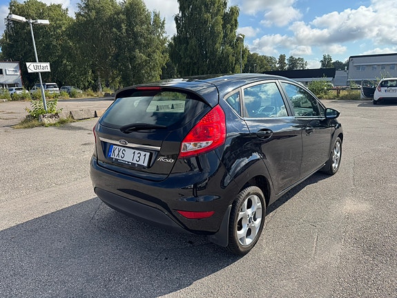 Ford Fiesta 3 of 6