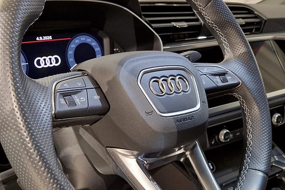 Audi Q3 10 of 16