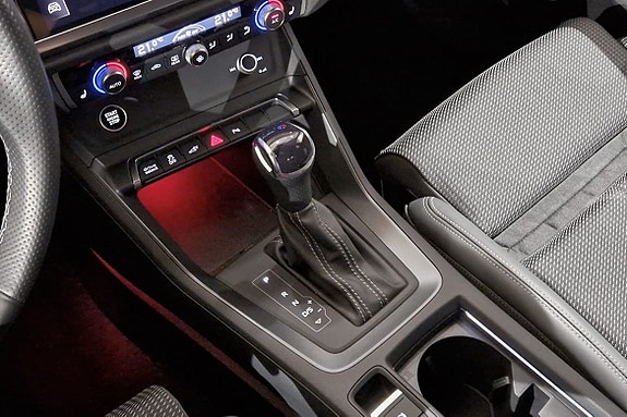 Audi Q3 15 of 16