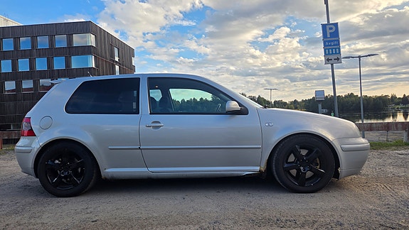 Volkswagen Golf IV 3 of 6