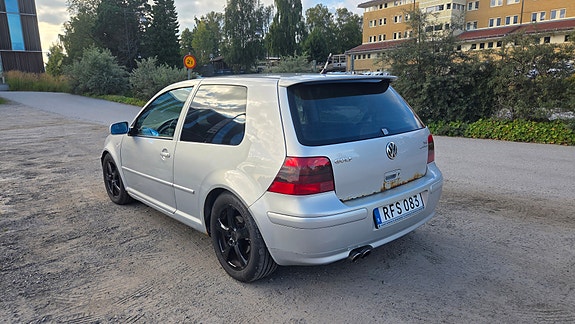 Volkswagen Golf IV 2 of 6