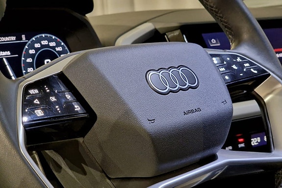 Audi Q4 e-tron 9 of 16
