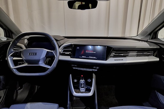 Audi Q4 e-tron 7 of 16