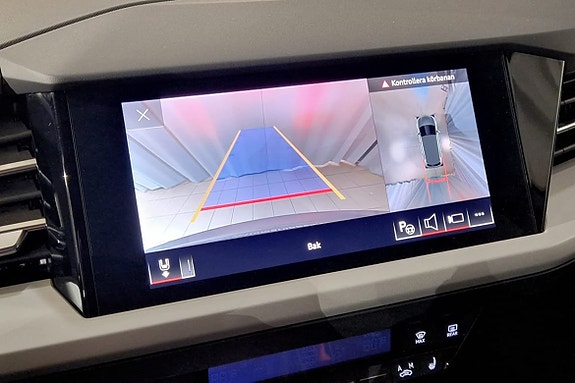 Audi Q4 e-tron 12 of 16