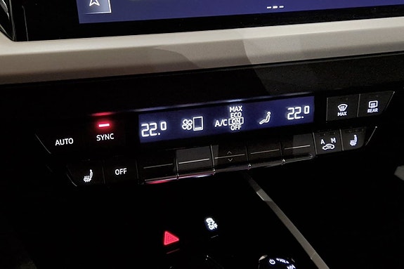 Audi Q4 e-tron 13 of 16