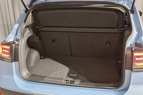 Volkswagen T-Cross 5 of 13